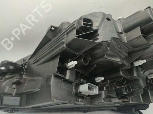 Right headlight PEUGEOT 3008 II SUV (MC_, MR_, MJ_, M4_) 1.5 BlueHDi 130 | BP29599595C29 