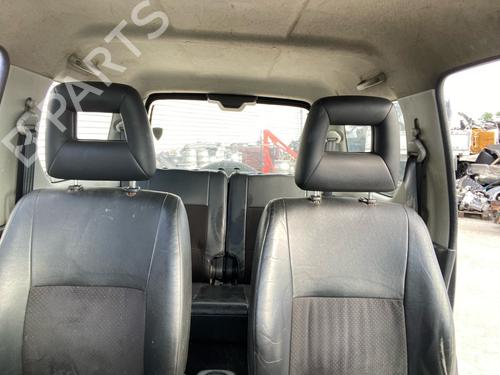 Set sedili Set sedili SUZUKI JIMNY Closed Off-Road Vehicle (SN) 1.5 DDiS 4x4 (86 hp) 36480439 36480439
