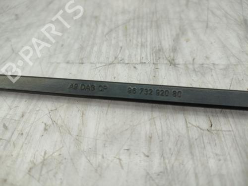 Front windshield wiper arm PEUGEOT 208 I (CA_, CC_) 1.0 VTi | BP23728507C143 