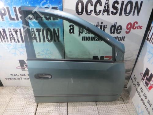Used Right front door NISSAN ALMERA TINO (V10) 2.2 dCi (115 hp) 23663603