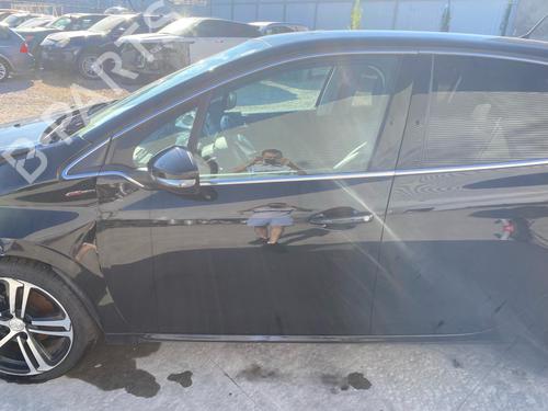 Used Left front door Left front door 37265140 37265140
