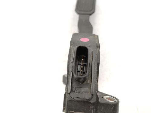 pedal-toyota-auris-_e15_-2006-2007-2008-2009-2010-2011-2012-2013-23729599 main image