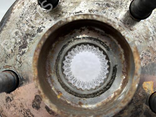 Used Right front steering knuckle Right front steering knuckle CHRYSLER PT CRUISER (PT_) 2.2 CRD (121 hp) 26930777 26930777