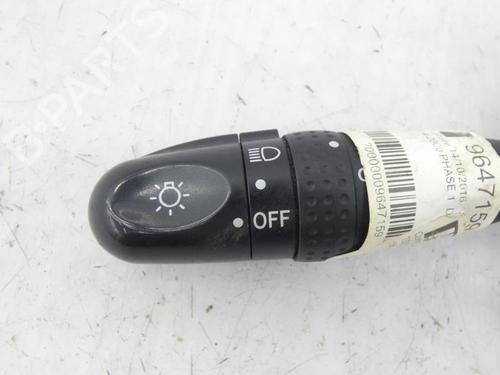 Used Switch Switch TOYOTA RAV 4 II (_A2_) 2.0 D 4WD (CLA20_, CLA21_, CLA20R, CLA21R) (116 hp) 23681729 23681729