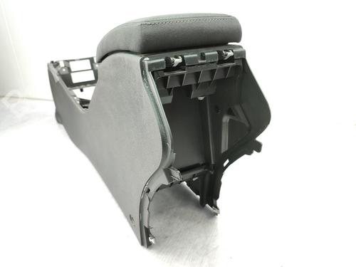 Used Middle console Middle console RENAULT MEGANE III Grandtour (KZ0/1) 1.5 dCi (KZ09, KZ0D, KZ1G, KZ29, KZ14, KZ1W, KZ10, KZ1F,... (110 hp) 23680212 23680212