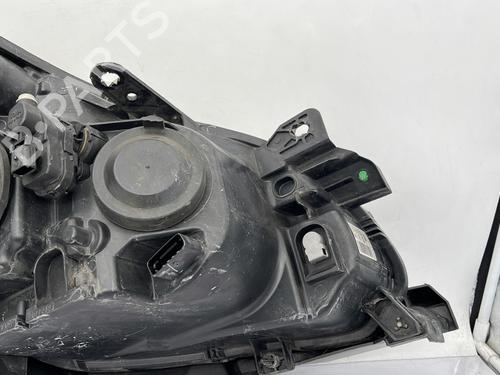 Left headlight RENAULT CLIO III (BR0/1, CR0/1) 1.2 16V (BR02, BR0J, BR11, CR02, CR0J, CR11) | BP30205616C28 