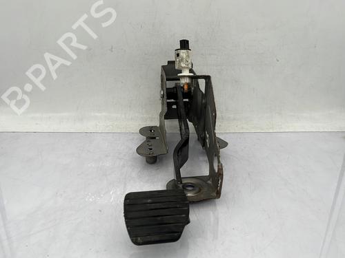 Used Break pedal RENAULT MEGANE III Grandtour (KZ0/1) 1.5 dCi (KZ09, KZ0D, KZ1G, KZ29, KZ14, KZ1W, KZ10, KZ1F,... (110 hp) 29839235
