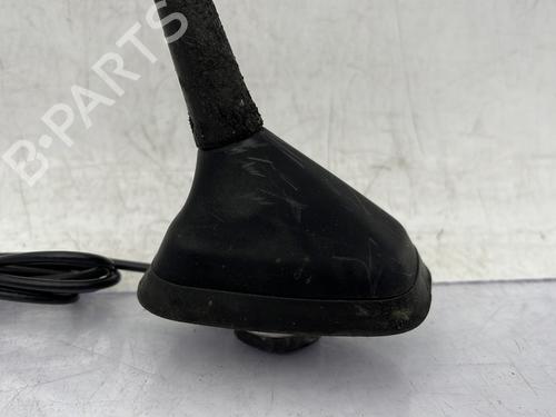 Used Antenna/Base Antenna/Base RENAULT MEGANE IV Hatchback (B9A/M/N_) 1.5 dCi 110 (B9A3) (110 hp) 25726441 25726441