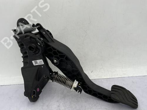 clutch-pedal-renault-clio-v-b7_-2019-23757917 main image