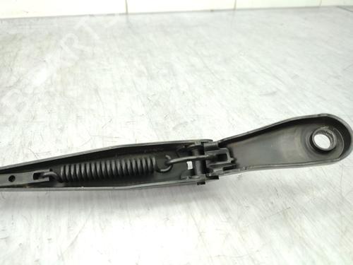 Front windshield wiper arm PEUGEOT 2008 I (CU_) 1.2 THP 110 / PureTech 110 | BP23722227C143 