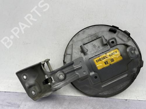 Fuel flap SUZUKI GRAND VITARA II (JT, TE, TD) 1.9 DDiS All-wheel Drive (JT419, TD44, JB419WD, JB419XD,... | BP23758374C131 