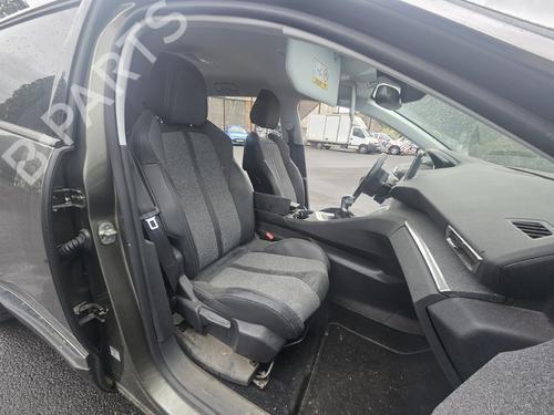 Used Dashboard Dashboard PEUGEOT 5008 II (MC_, MJ_, MR_, M4_) 1.2 THP (MRHNYH, MRHNYW, MRHNSJ, MRHNSU, MRHNSM) (131 hp) 36372436 36372436