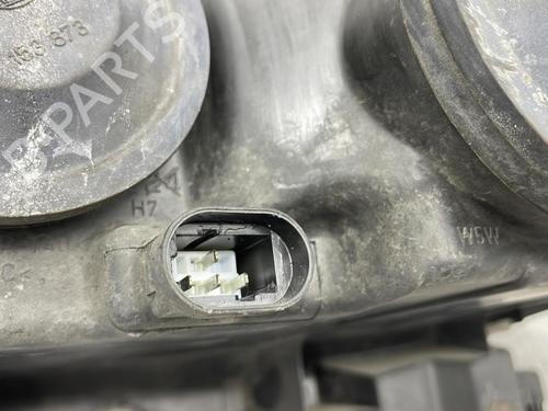Used Right headlight Right headlight RENAULT LAGUNA I (B56_, 556_) 1.9 dTi (B56J) (98 hp) 23701873 23701873