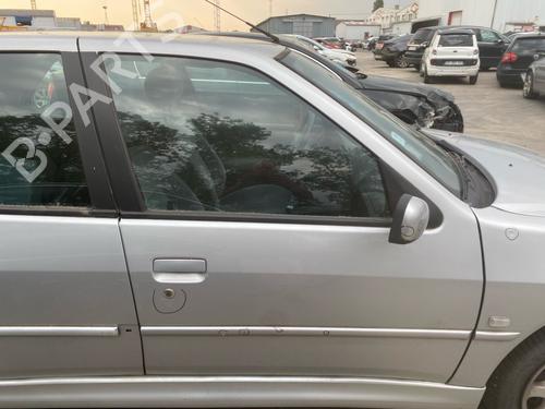 Used Right front door Right front door 38033108 38033108