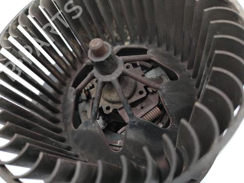 Heater blower motor VW TOURAN (1T1, 1T2) 1.9 TDI | BP23743276M62 