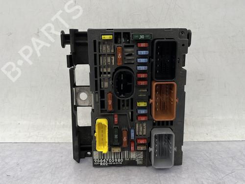 Used Fuse box PEUGEOT 407 SW (6E_, 6D_) 2.0 HDi 135 (136 hp) 30847049