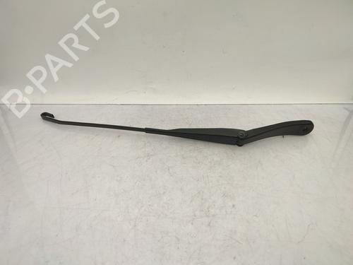 Used Front windshield wiper arm DACIA DUSTER (HS_) 1.5 dCi (109 hp) 25051854