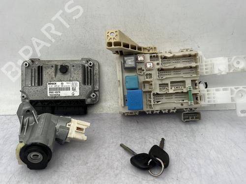 Used Electronic module TOYOTA YARIS (_P9_) 1.0 VVT-i (KSP90_, KSP90R) (69 hp) 32143975