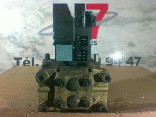 Used ABS pump ABS pump RENAULT 25 (B29_) 2.1 Diesel (B296) (69 hp) 23666565 23666565
