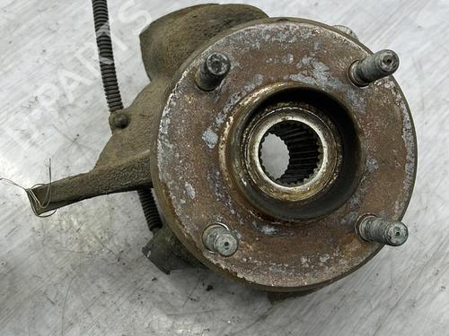 Used Right front steering knuckle FORD MONDEO II (BAP) 1.8 TD (90 hp) 23703382