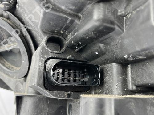 Right headlight FORD C-MAX II (DXA/CB7, DXA/CEU) 1.0 EcoBoost | BP29981719C29