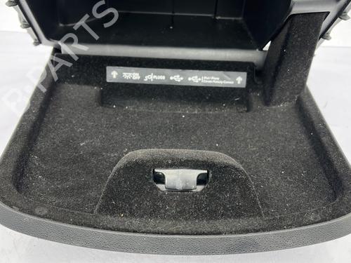 glove-box-citroen-c4-picasso-ii-2013-29912054 main image
