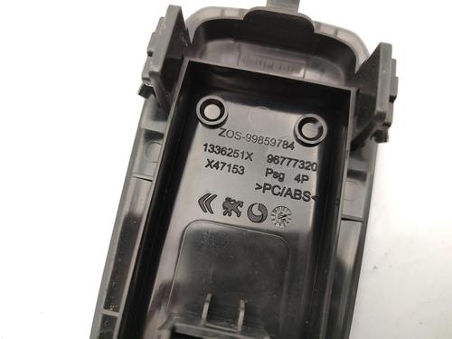 Right front window switch PEUGEOT 308 SW II (LC_, LJ_, LR_, LX_, L4_) 1.2 THP 130 | BP23739729I26 