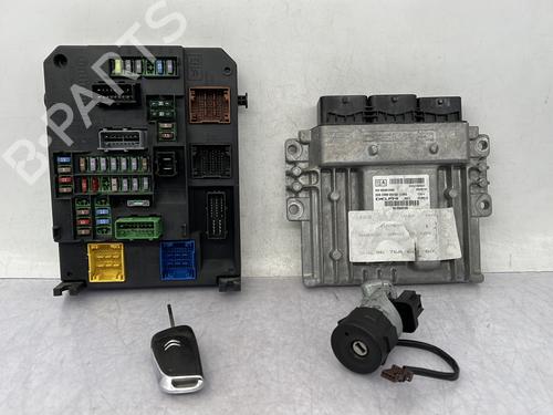 Used Electronic module CITROËN DS4 (NX_) 2.0 HDi 165 (163 hp) 33052120