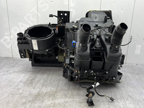 Used Heater matrix box Heater matrix box ALFA ROMEO 147 (937_) 1.9 JTDM 8V (937.AXD1A, 937.AXU1A, 937.BXU1A) (120 hp) 33420836 33420836
