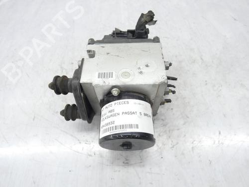 Used ABS pump VW PASSAT B6 Variant (3C5) 1.9 TDI (105 hp) 23699276