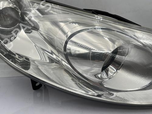 Right headlight PEUGEOT 407 SW (6E_, 6D_) 2.0 HDi 135 | BP28100538C29 