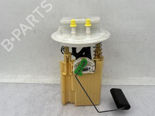 Used Fuel pump DACIA SANDERO II 1.5 Blue dCi 95 (B8JL) (95 hp) 30176710