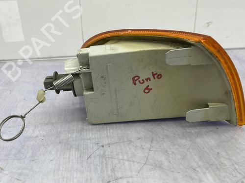 Used Left front indicator Left front indicator FIAT PUNTO (176_) 60 1.2 (58 hp) 23674410 23674410