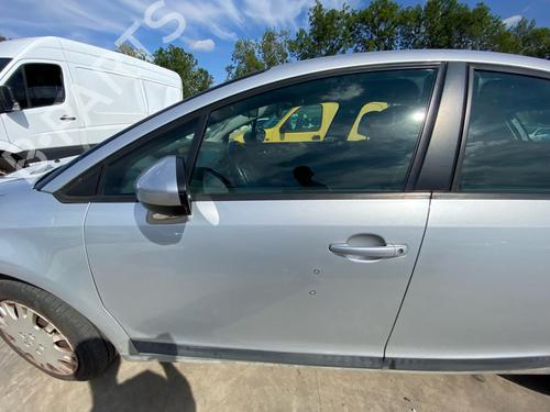 Used Left front door Left front door 38426011 38426011