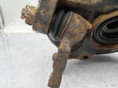 Right front steering knuckle NISSAN TERRANO II (R20) 2.7 TDi 4WD | BP25624364M26 