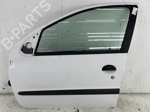 Dør venstre foran PEUGEOT 206 Hatchback (2A/C) 1.4 i (75 hp) 28588623