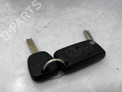 Used Electronic module Electronic module PEUGEOT EXPERT Van (VF3A_, VF3U_, VF3X_) 2.0 HDi 130 (128 hp) 33025016 33025016