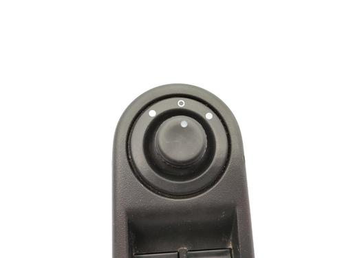 Left front window switch RENAULT CLIO IV (BH_) 1.5 dCi 90 | BP23740893I27 