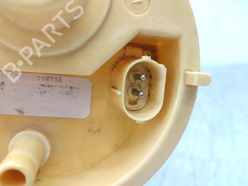 Used Fuel pump BMW X5 (E70) xDrive 40 d (306 hp) 23751564
