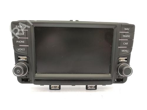 Used Radio VW POLO V (6R1, 6C1) 1.2 TSI 16V (90 hp) 23679559