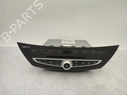 Used Radio RENAULT LAGUNA III (BT0/1) 2.0 dCi (BT0M, BT0N, BT0S, BT19, BT1F) (173 hp) 25279684