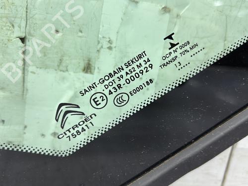 front-right-quarter-glass-citroen-c4-picasso-ii-2013-31269409 main image
