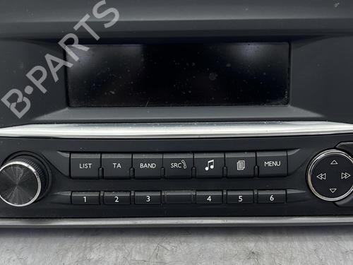 Used Radio Radio 23704696 23704696