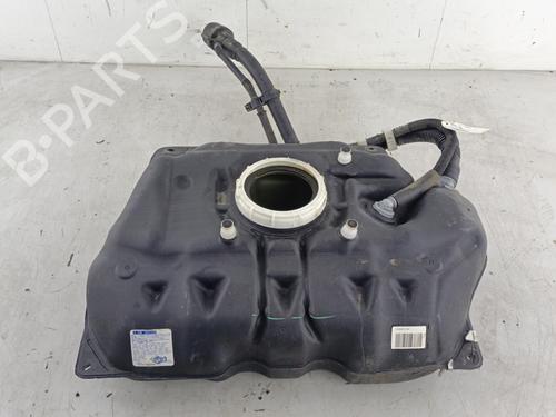 Used Fuel tank TOYOTA YARIS (_P13_) 1.4 D (NLP130_, NLP130) (90 hp) 23729392