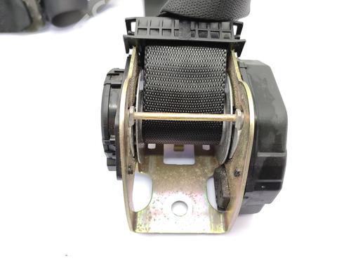 Venstre bak beltestrammer FORD FOCUS I (DAW, DBW) 1.8 TDCi | BP23751577C89 