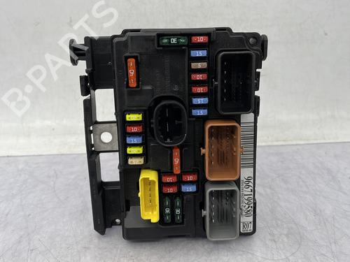 Used Fuse box PEUGEOT 207 (WA_, WC_) 1.6 16V VTi (120 hp) 32117956
