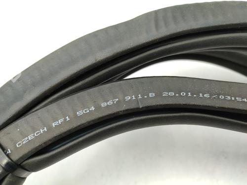 Used Rubber door seal VW GOLF VII (5G1, BQ1, BE1, BE2) 2.0 GTI Clubsport (265 hp) 23752697