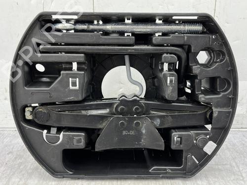 Used Jack Kit PEUGEOT 208 II (UB_, UP_, UW_, UJ_) 1.2 PureTech 75 (75 hp) 26526324