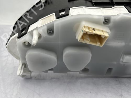 Used Instrument cluster Instrument cluster 32469839 32469839