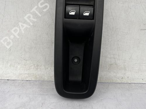 Used Left front window switch PEUGEOT 208 I (CA_, CC_) 1.0 VTi (68 hp) 30112790
